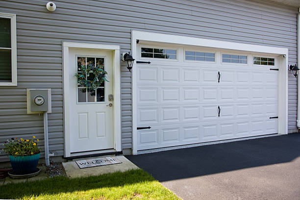 24/7 Emergency Garage Door Panel Replacement experts in Fairfax, VA